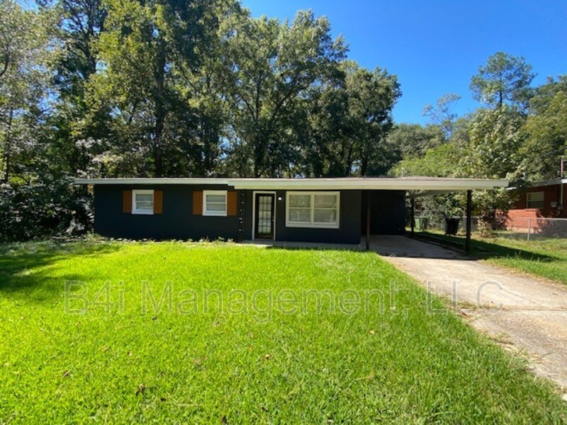 Foto principal - 255 Robert E Lee Dr