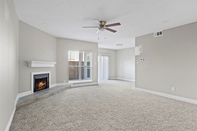 Foto del edificio - 9707 Richmond Ave.