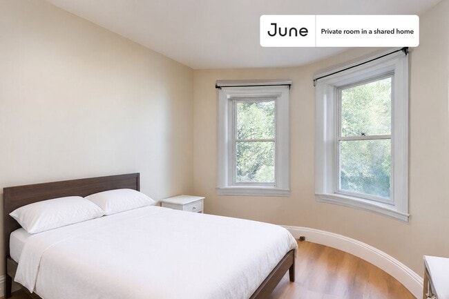 Building Photo - Room in Shared 5 bed/2 bath home in Brighton