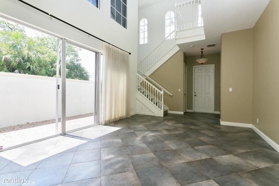 Primary Photo - 3 br, 3.5 bath House - 98 Stoney Dr