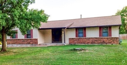 Building Photo - 14 Twin Oaks Dr