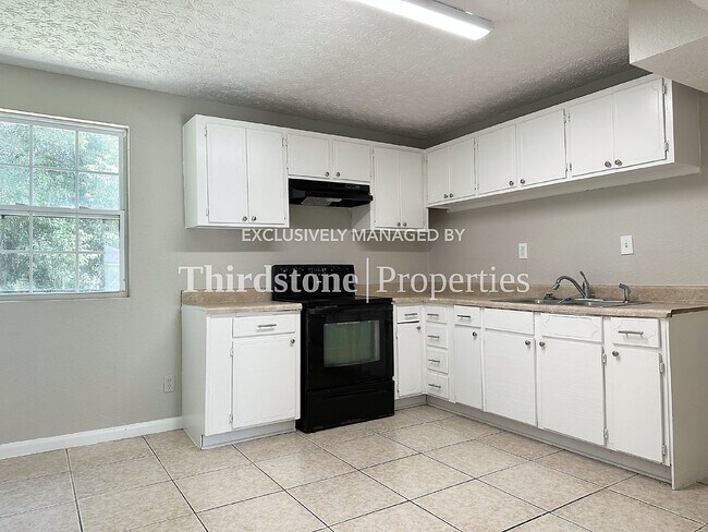 Building Photo - 4629 Williamsburg Ave, Jacksonville, FL 32208