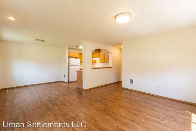 Building Photo - 4 br, 2 bath House - 308 4th Street