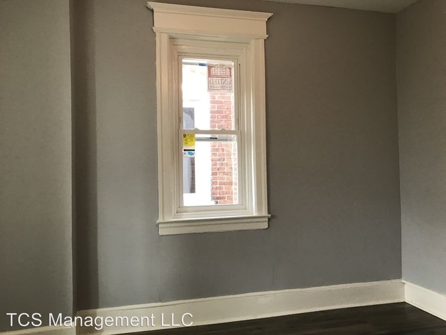 Foto del edificio - 4930 N Warnock St