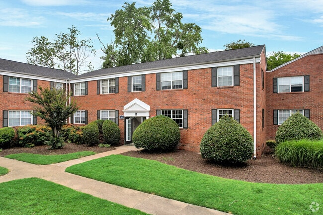 Building Photo - Admiral Pointe