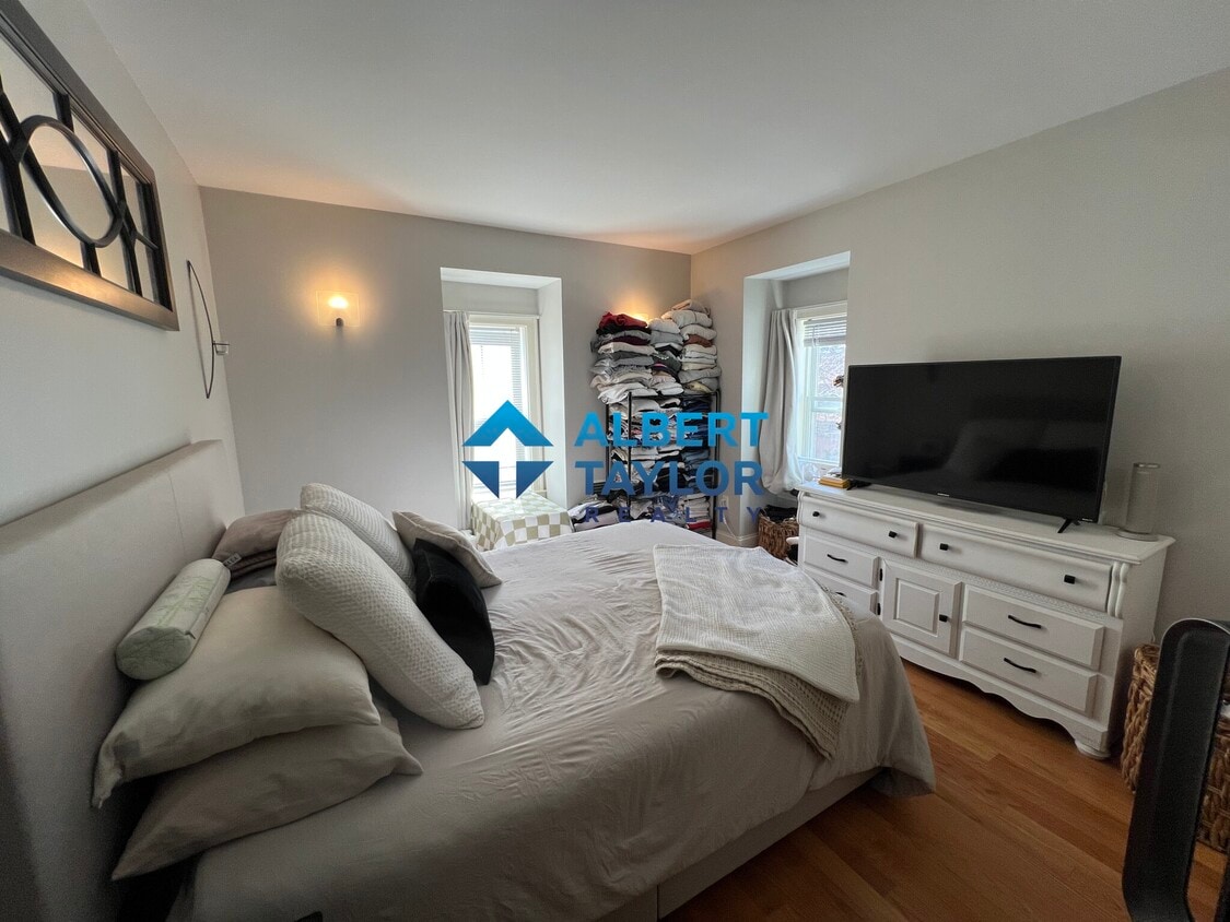 Photo - 111 Pleasant St (Boston, MA)