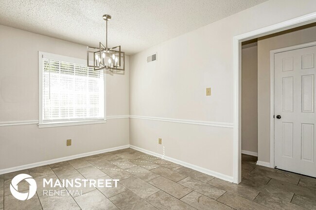 Building Photo - 2947 Pangbourne Cove