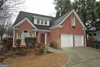 Building Photo - 1360 East Gate Ct SE