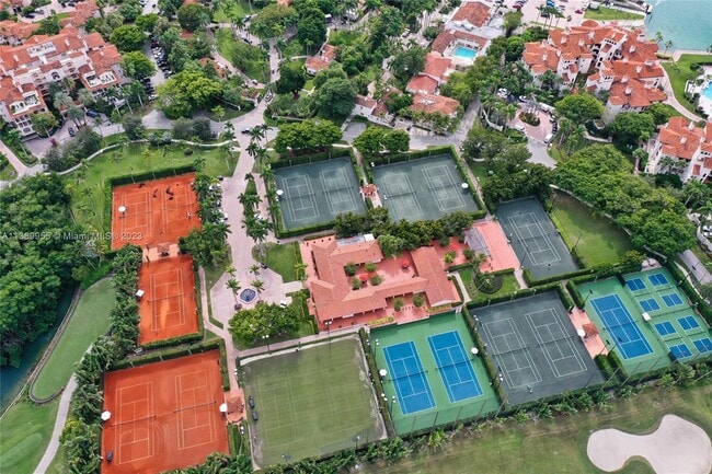 Foto del edificio - 19133 Fisher Island Dr