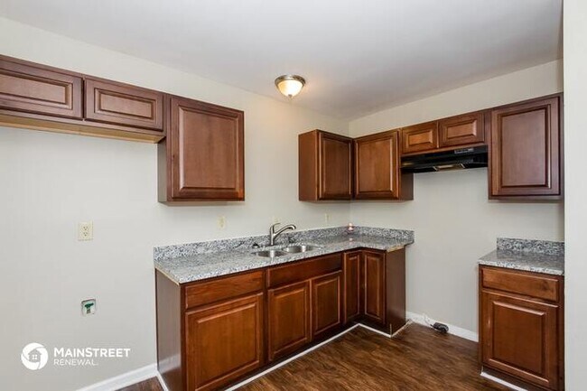 Foto del edificio - 6623 Willow Spring Rd, Charlotte, NC 28215