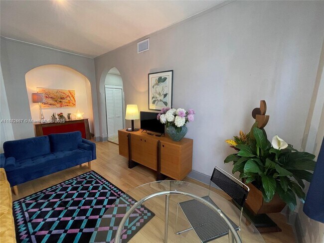 Foto del edificio - 3224 Biscayne Blvd