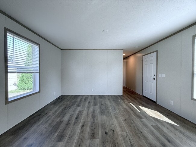 Building Photo - 52963 N Yorktown Ct