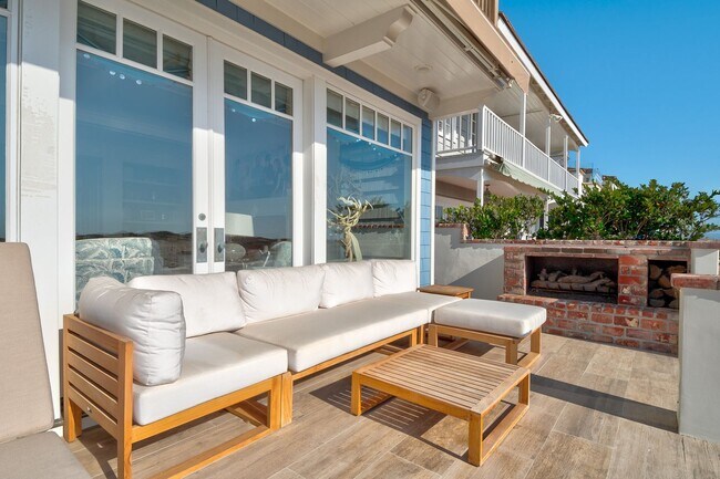 Foto del edificio - 1514 E Oceanfront