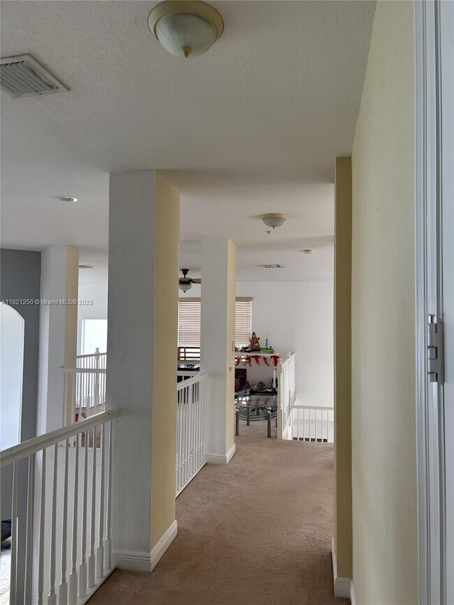 Foto del edificio - 18119 SW 54th St