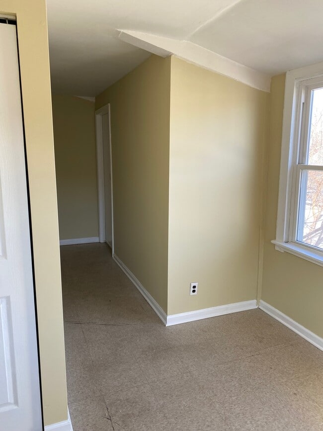 3223 S Wallace St Unit 2, Chicago, IL 60616 Room for Rent in Chicago