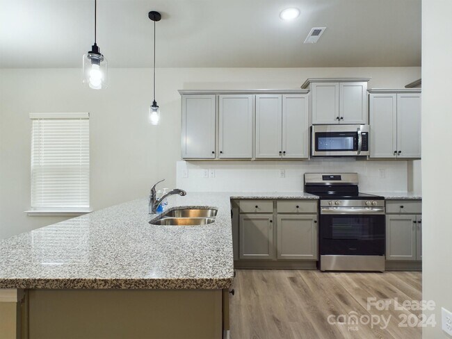 Building Photo - 4036 Nathanael Greene Ln