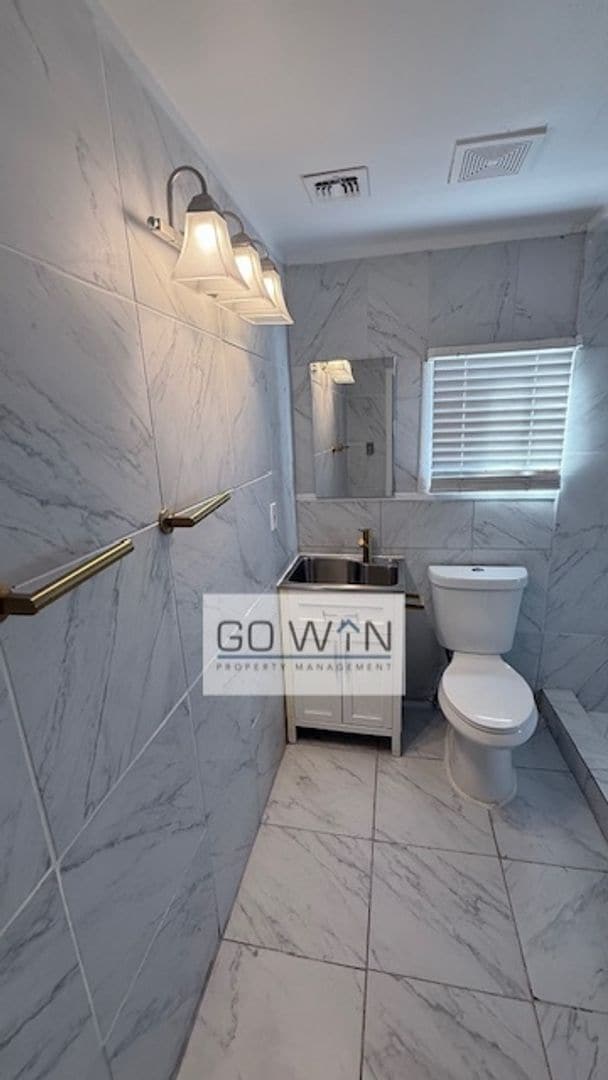 Foto del edificio - 8422 W Jefferson St