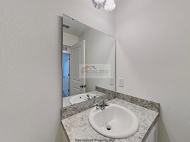 Building Photo - 3194 Azolla St