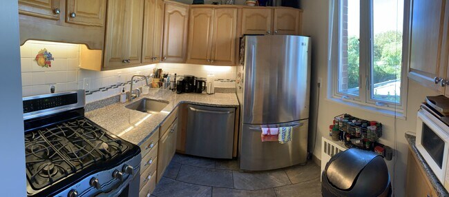 Foto del edificio - 2400 41st St NW