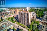 Photo principale - 221 Queen St S
