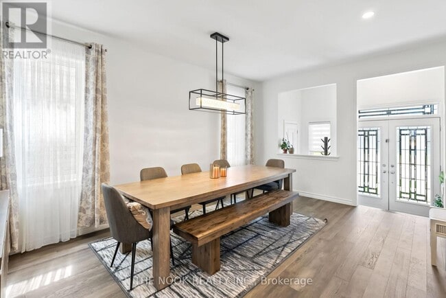 Building Photo - 7 Higham Pl