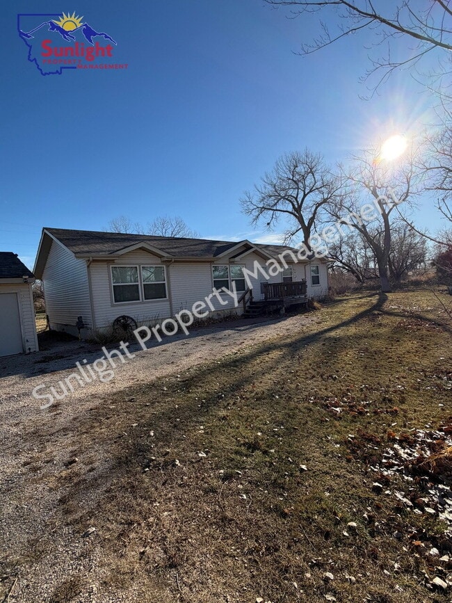 Building Photo - 3 Bed 2 Bath Property in Bridger Montana
