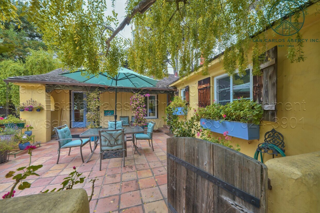 Foto principal - Adorable Three Bedroom Hatton Fields Home ...