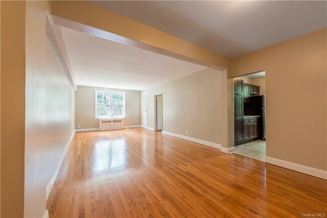 Foto del edificio - 1133 Midland Ave