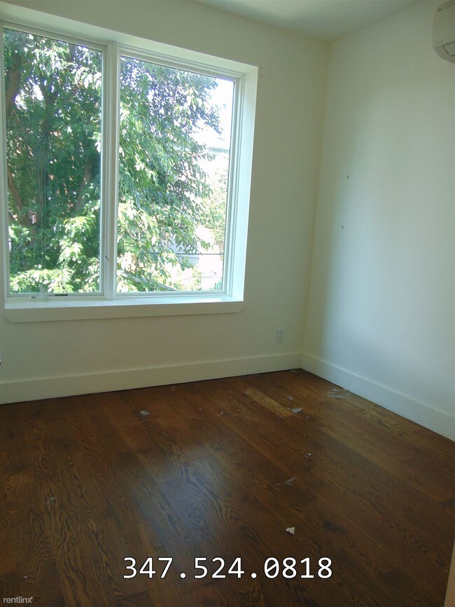 Building Photo - 3 br, 1.5 bath  - 75 Green St