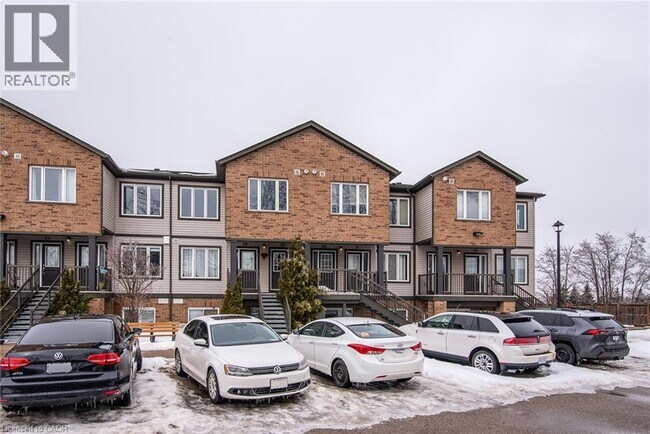 Photo du bâtiment - 42 W Acres Crescent