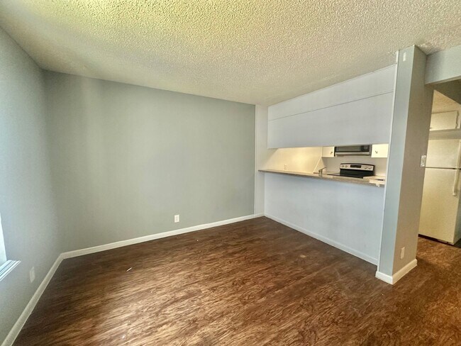 Foto del edificio - 1 BED 1 BATH IN AUSTIN TX!