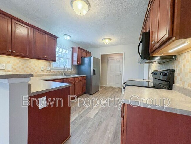 Foto del edificio - 3426 Broomsgrove Dr