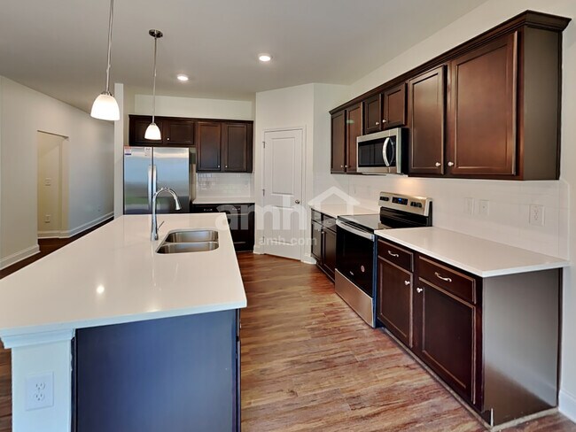 Building Photo - 779 Carnaby Lane