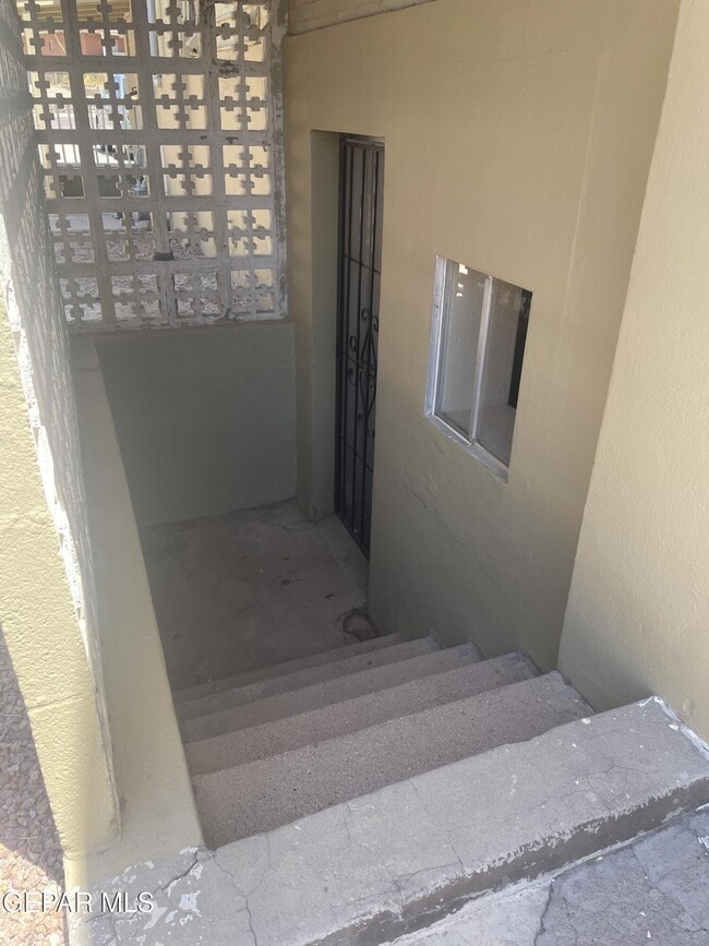 Foto del edificio - 3419 La Luz Ave