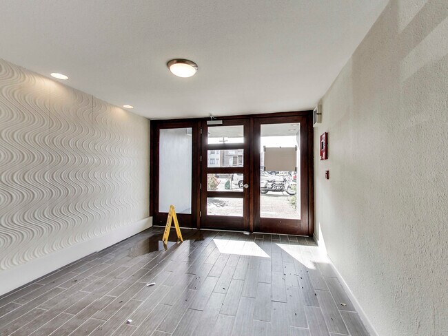 Foto del edificio - 7630 Geary Blvd