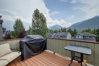 Building Photo - 20778 Mountainside Dr