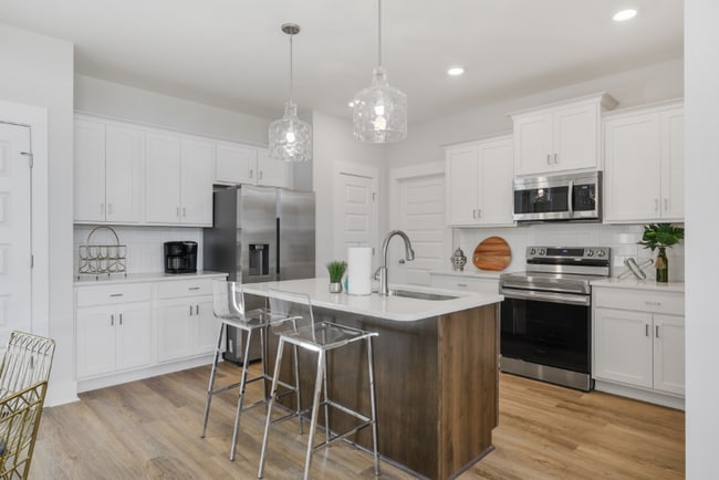 Photo - 131 Weller Ln House