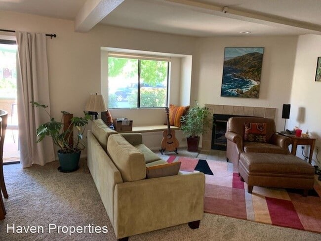 Building Photo - 2 br, 1.5 bath House - 2221 King Ct #33