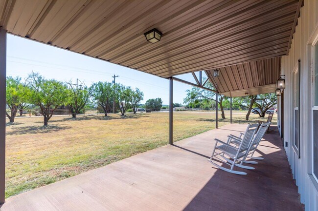 Building Photo - 138 Co Rd 127