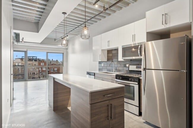 Building Photo - 1241 N Milwaukee Ave