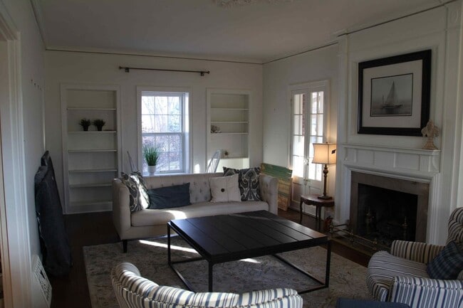 Building Photo - 1029 N Noyes Blvd