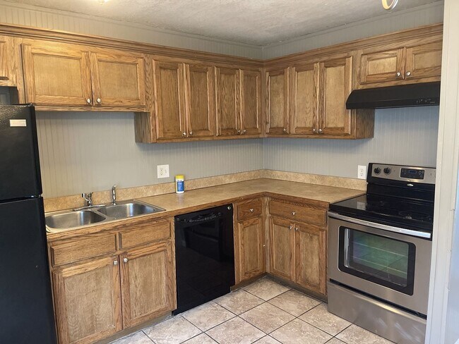 Foto del edificio - COMING SOON: Bright 3-Bed Home with Spacio...
