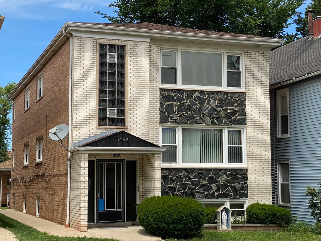 Primary Photo - 5452 W FOSTER Ave