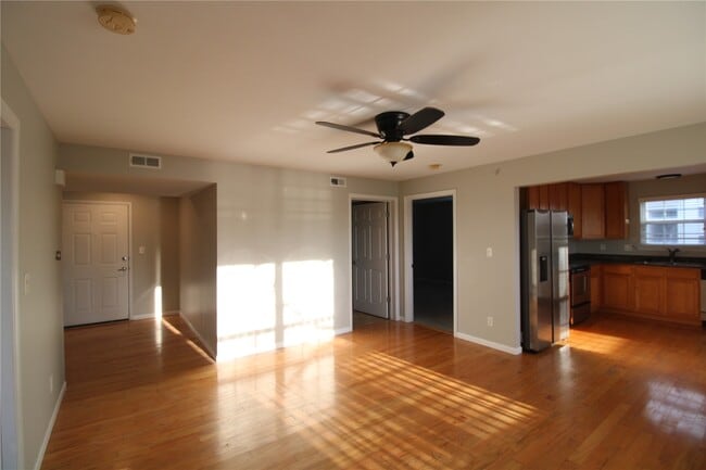 Foto del edificio - 5123 Welsh Dr