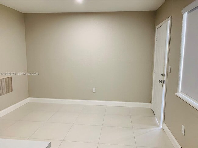 Foto del edificio - 1265 SW 6th St