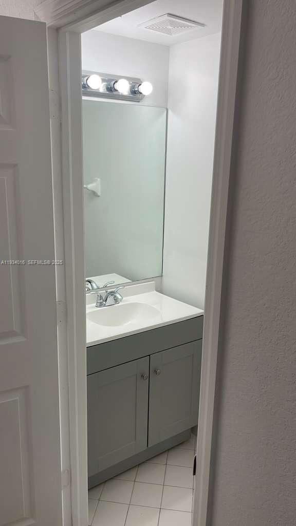 Foto del edificio - 3390 NE 13th Cir Dr