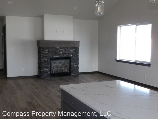Foto del edificio - 3 br, 2 bath House - 12935 Cavanaugh