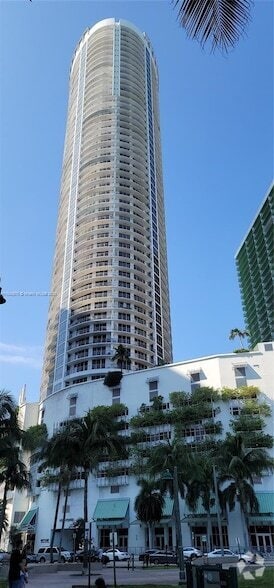 Building Photo - 1750 N Bayshore Dr