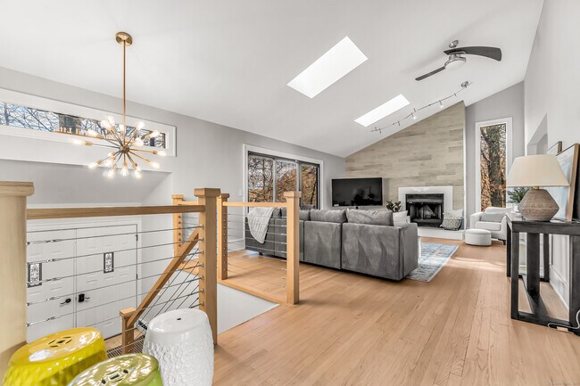 Foto del edificio - 520 Walnut Tree Hill Rd
