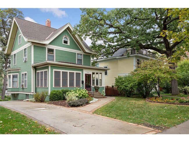 Building Photo - 4104 Sheridan Ave S